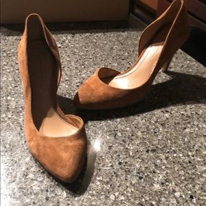 Tan Jessica Simpson high heels.